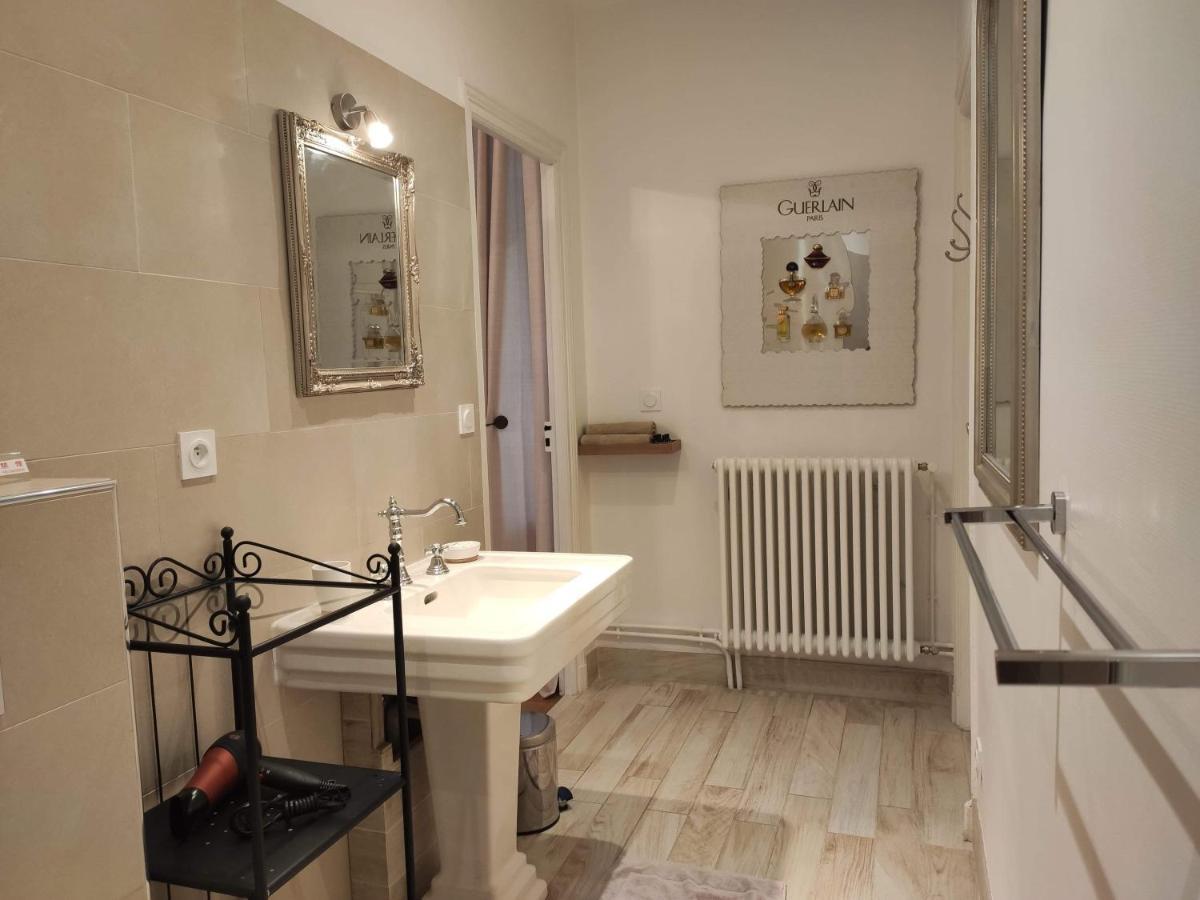 Chambres D'Hotes De Luxe Cote Parc-Cote Jardin Avec Parking Prive Gratuit Nevers Exterior photo