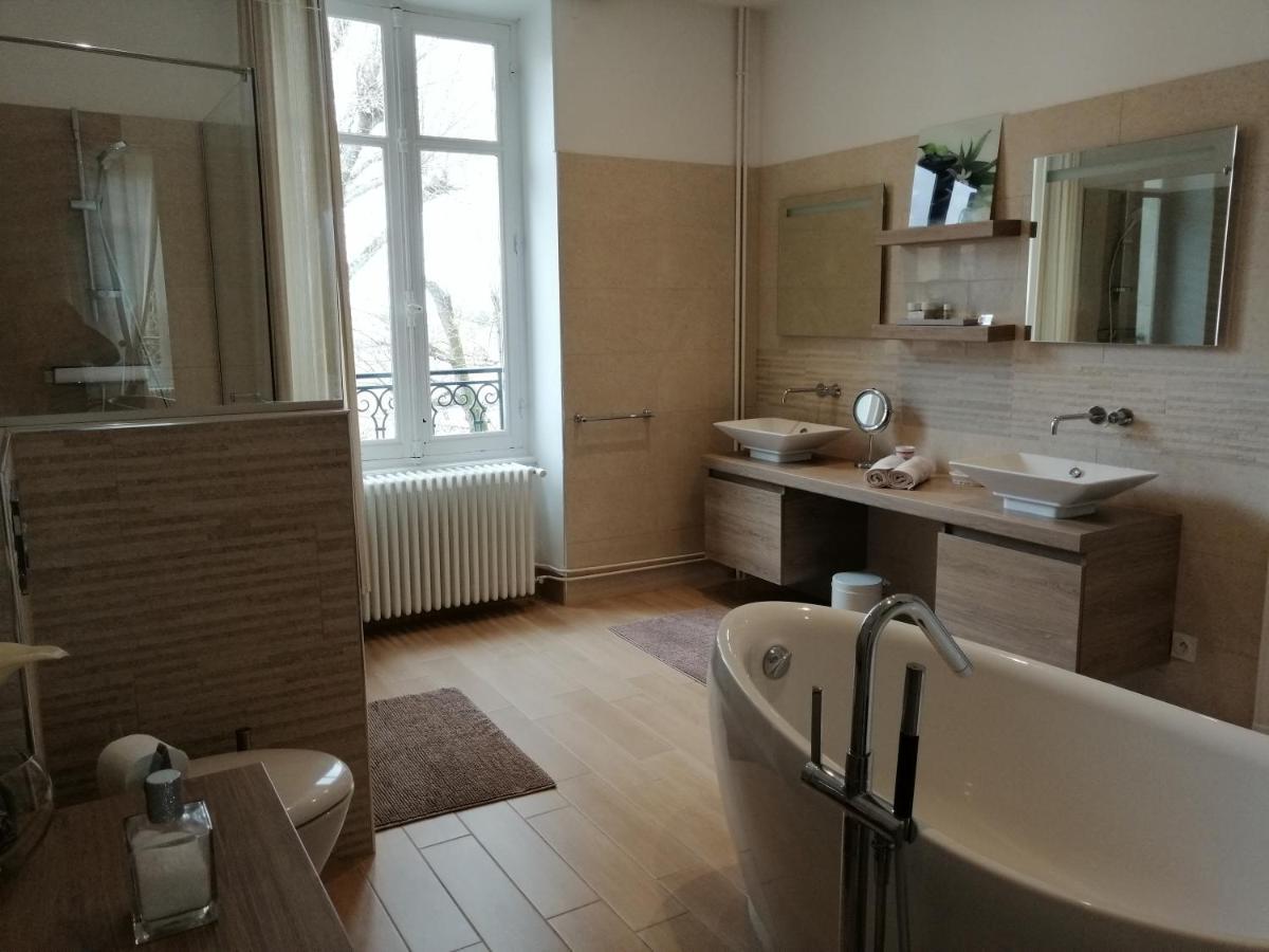Chambres D'Hotes De Luxe Cote Parc-Cote Jardin Avec Parking Prive Gratuit Nevers Exterior photo